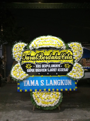 Papan Bunga Duka di Sampang
